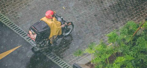 即时零售火了以后，最先撑不住的往往不是配送