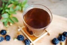 喝酸梅汤胃疼怎么回事 酸性物质致胃酸分泌增加 - 识趣